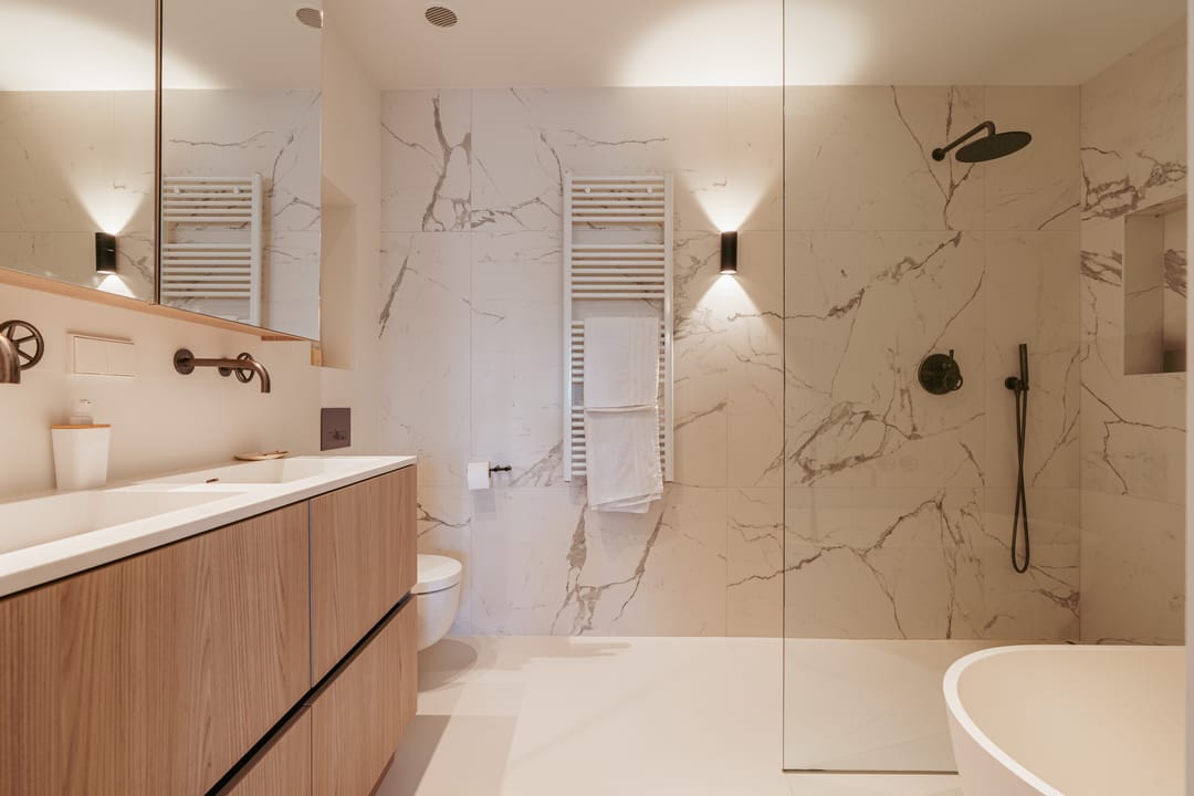 Modern Luxury Penthouse with Panoramic Views and Spacious Terrace in Amstelveen City Center — 22