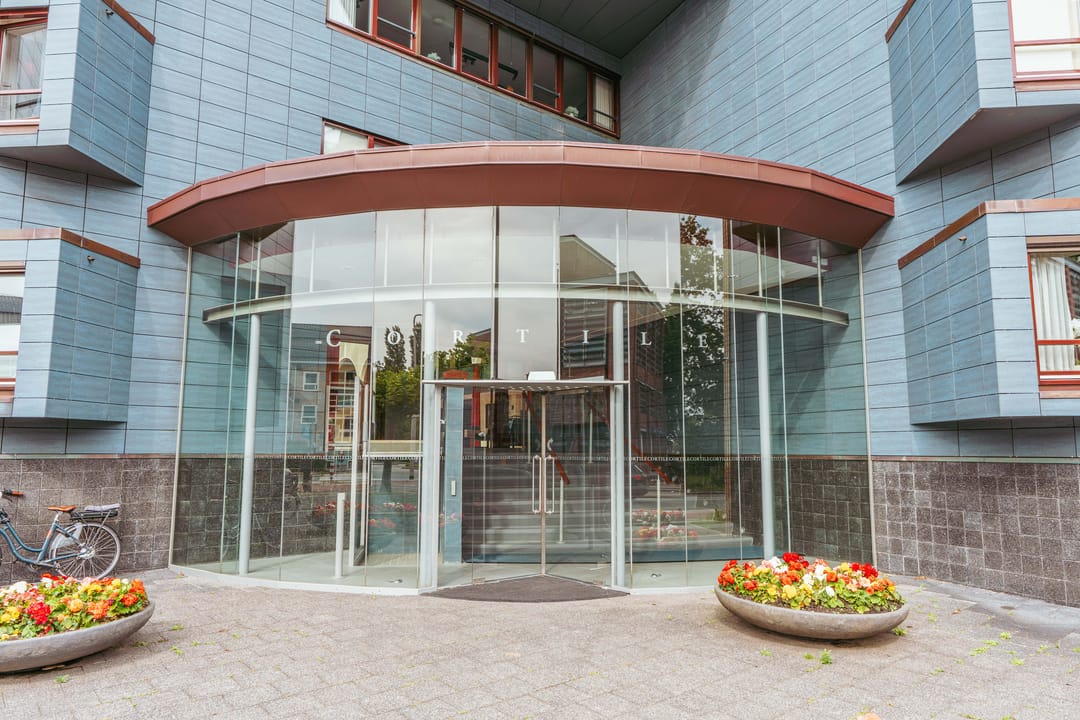 Modern Luxury Penthouse with Panoramic Views and Spacious Terrace in Amstelveen City Center — 38