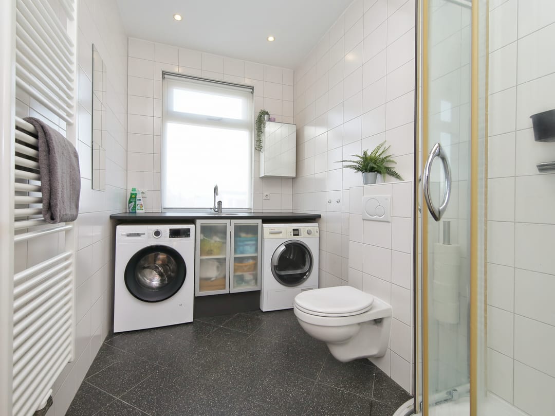 Spacious Corner Family Home with 5 Bedrooms and Energy Label A in Haarlem's Bomenbuurt — 50