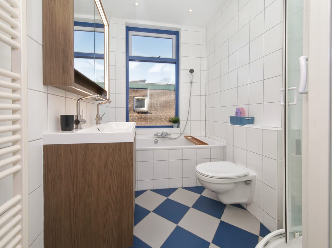Spacious Corner Family Home with 5 Bedrooms and Energy Label A in Haarlem's Bomenbuurt — 34