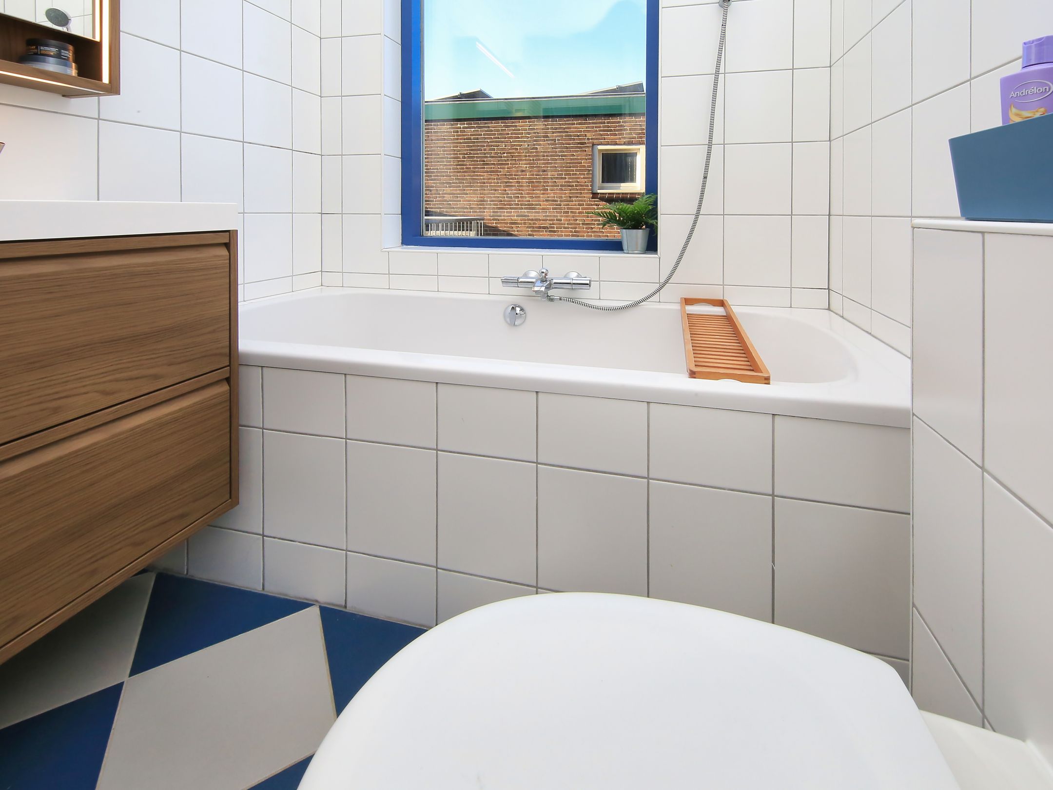 Spacious Corner Family Home with 5 Bedrooms and Energy Label A in Haarlem's Bomenbuurt — 36