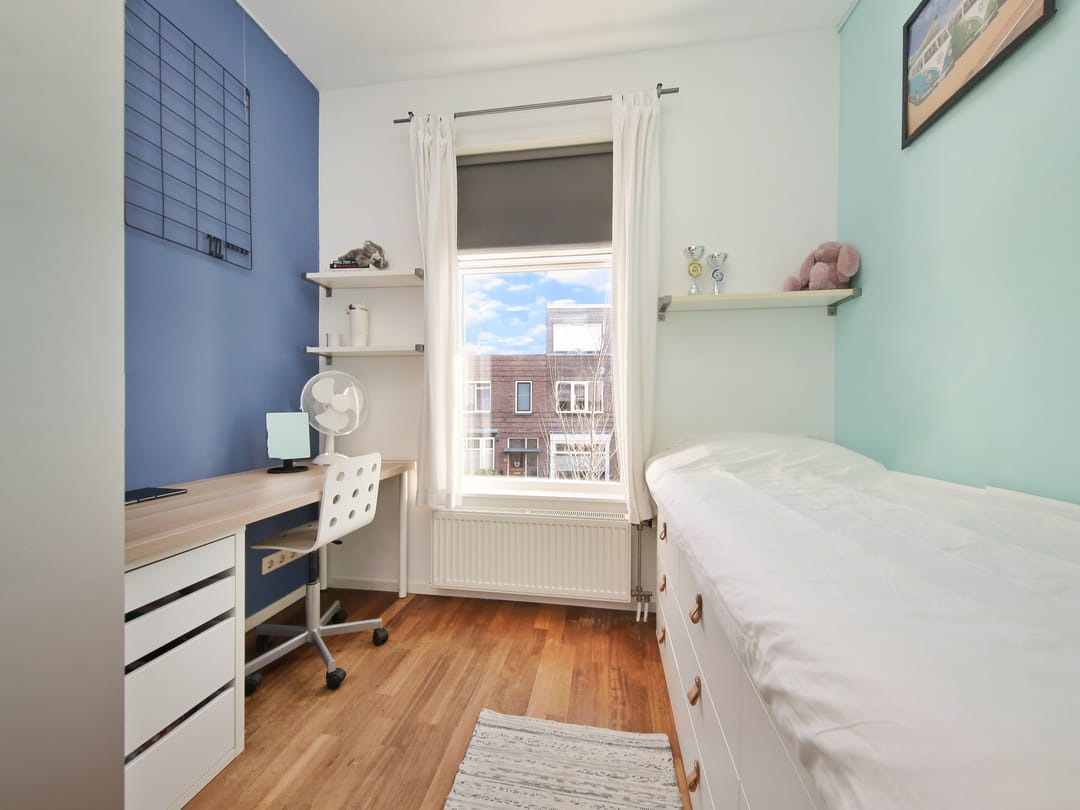 Spacious Corner Family Home with 5 Bedrooms and Energy Label A in Haarlem's Bomenbuurt — 38