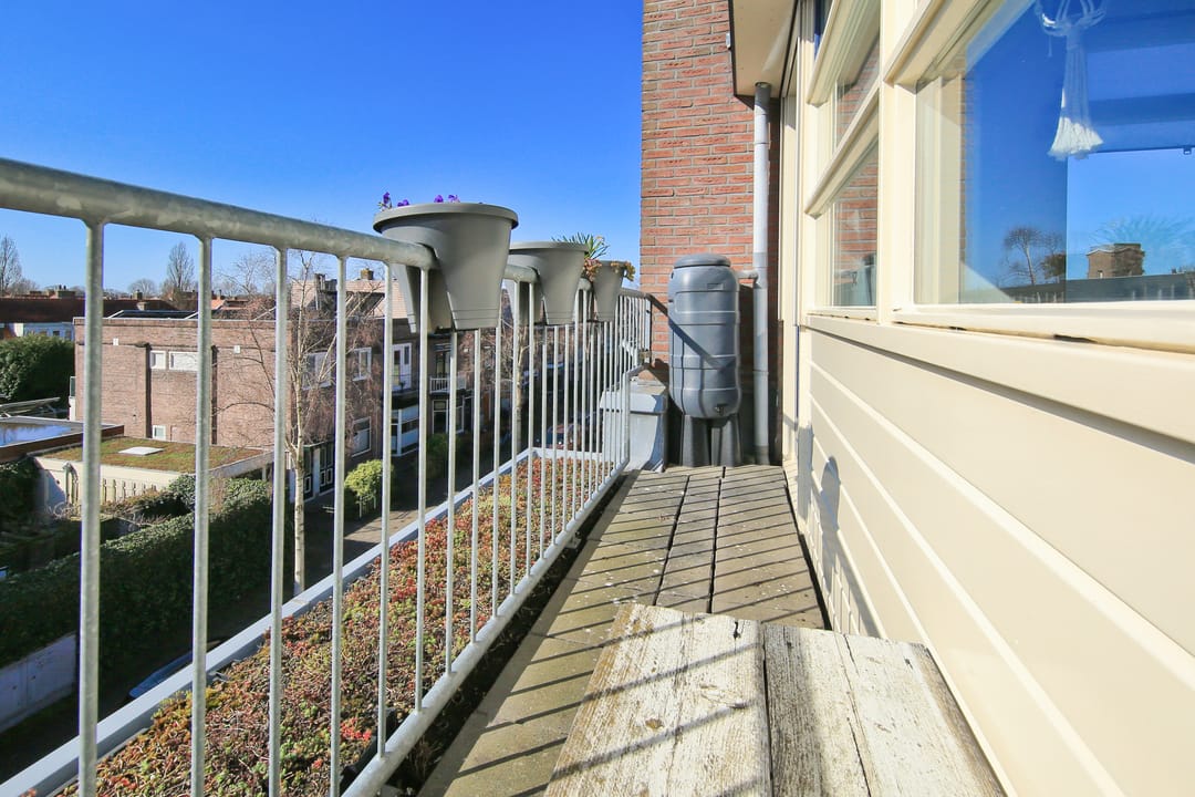 Spacious Corner Family Home with 5 Bedrooms and Energy Label A in Haarlem's Bomenbuurt — 44