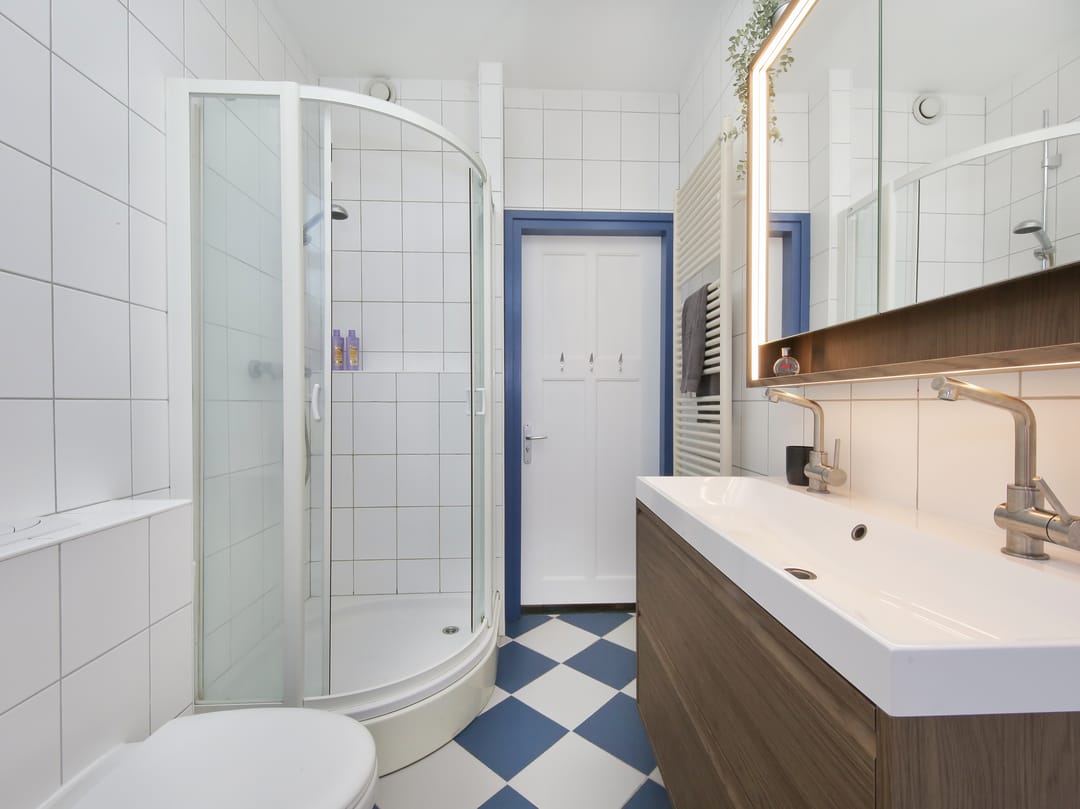 Spacious Corner Family Home with 5 Bedrooms and Energy Label A in Haarlem's Bomenbuurt — 35