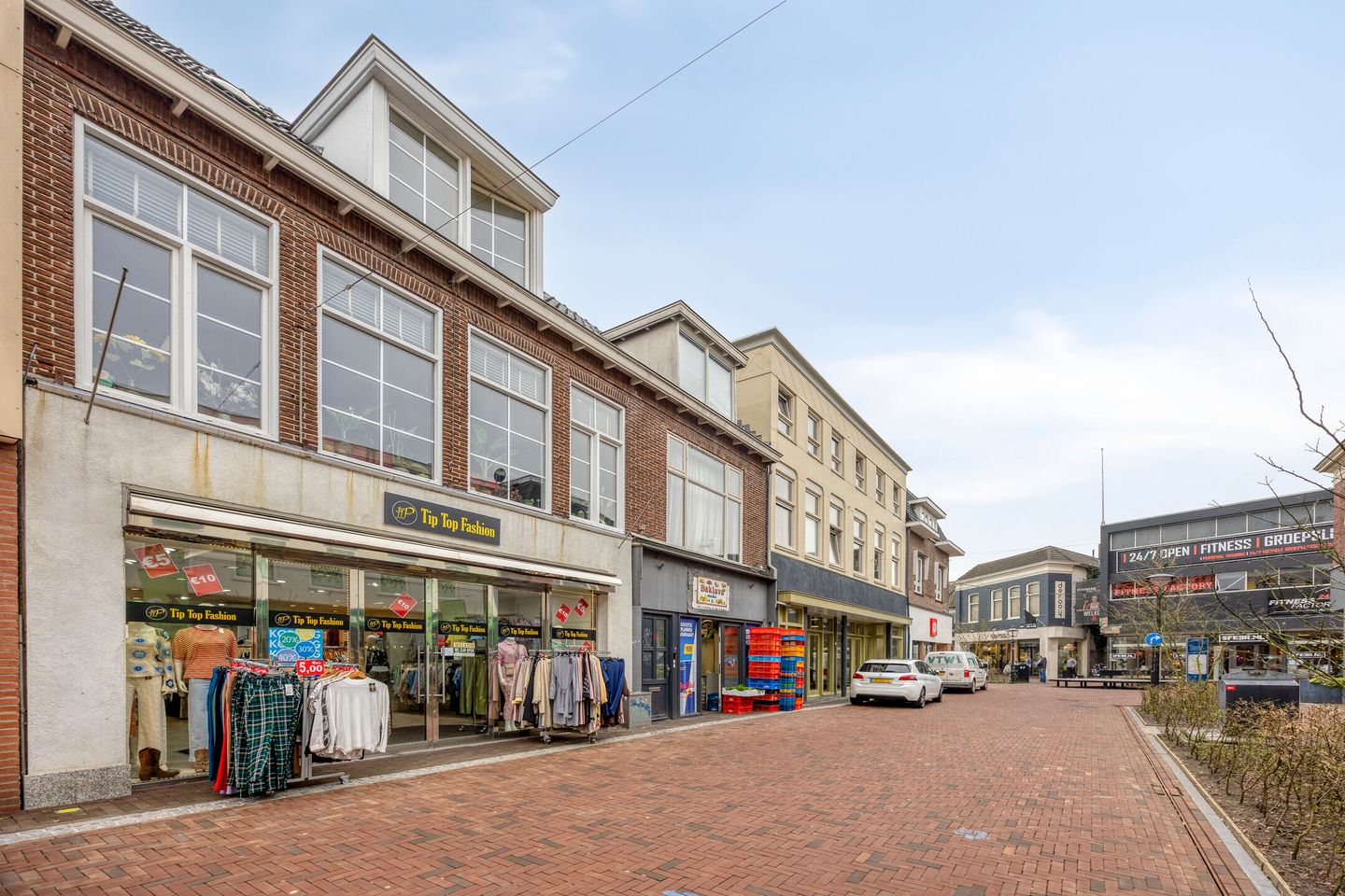 View photo 2 of Kruisstraat 10