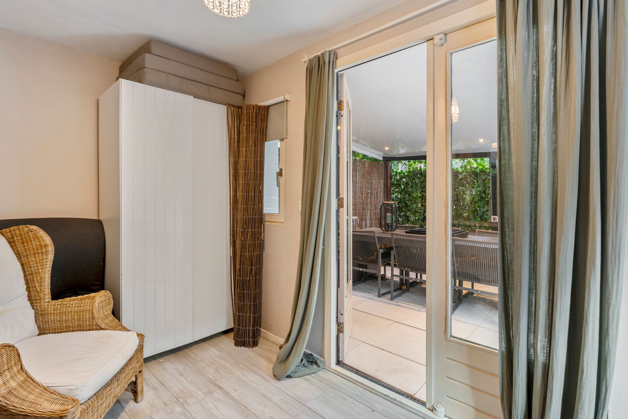 Elegant ground-floor apartment with south-facing garden in Oud-Zuid — 15