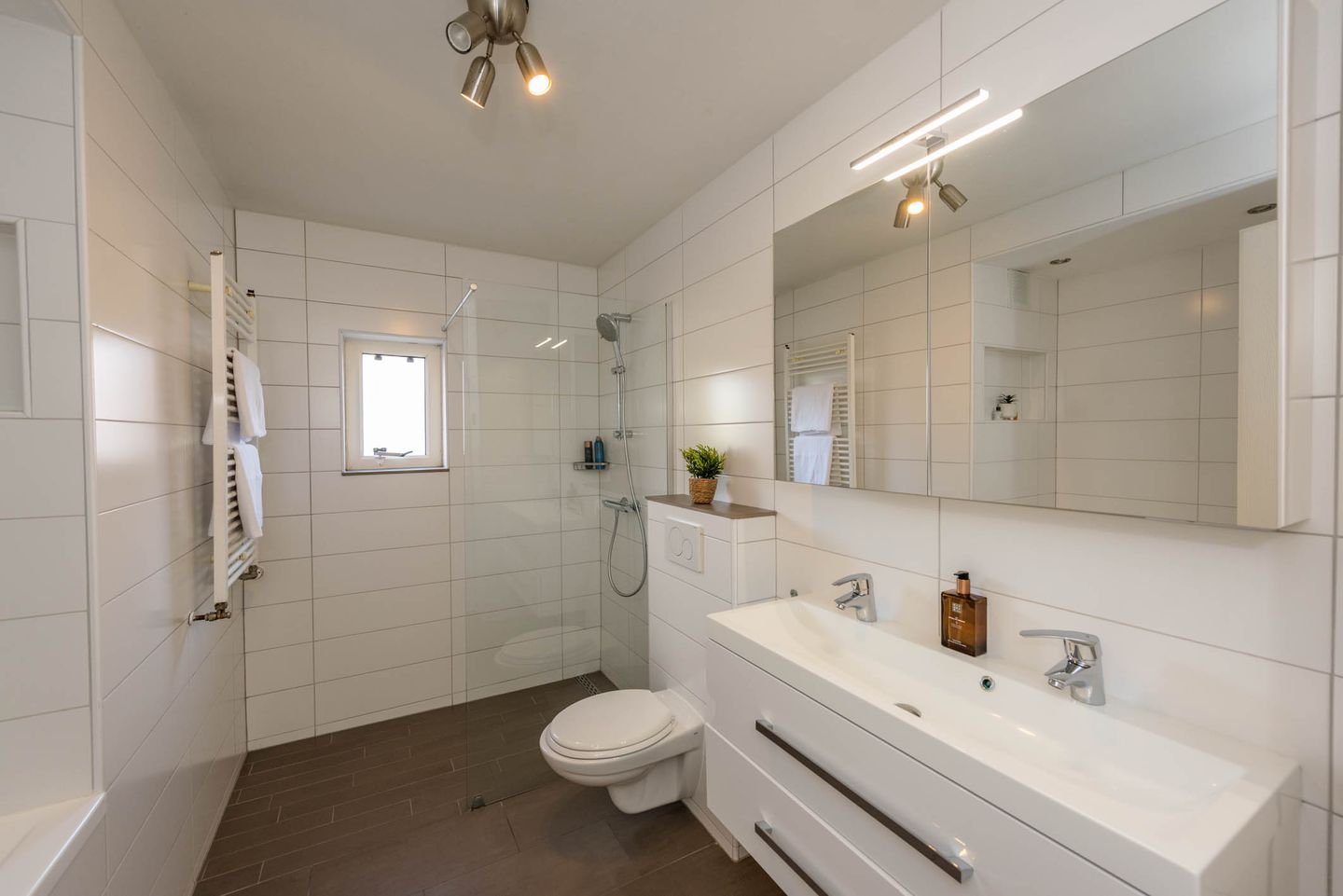 Foto 4 van Van Swietenstraat 1