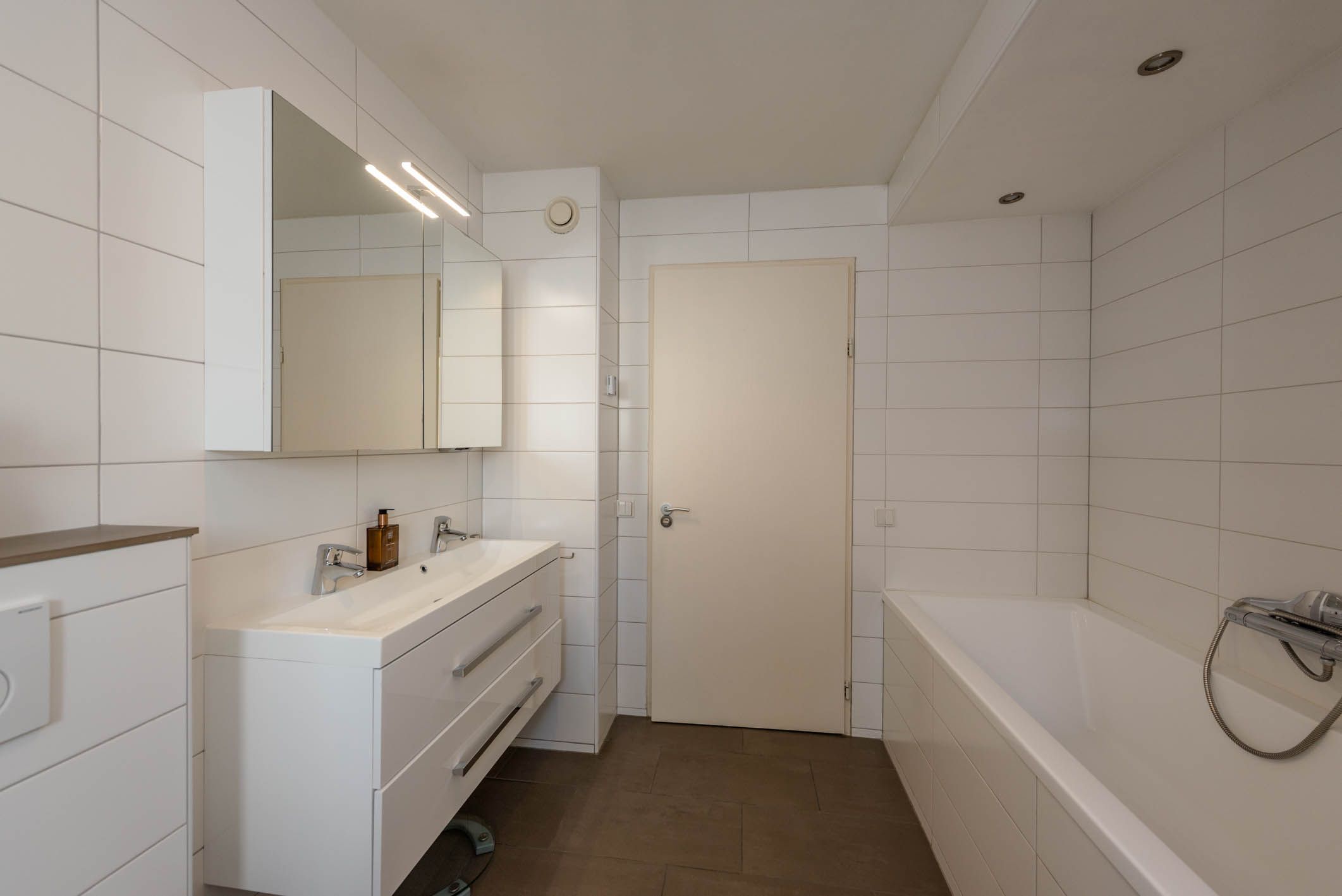 Foto 24 van Van Swietenstraat 1