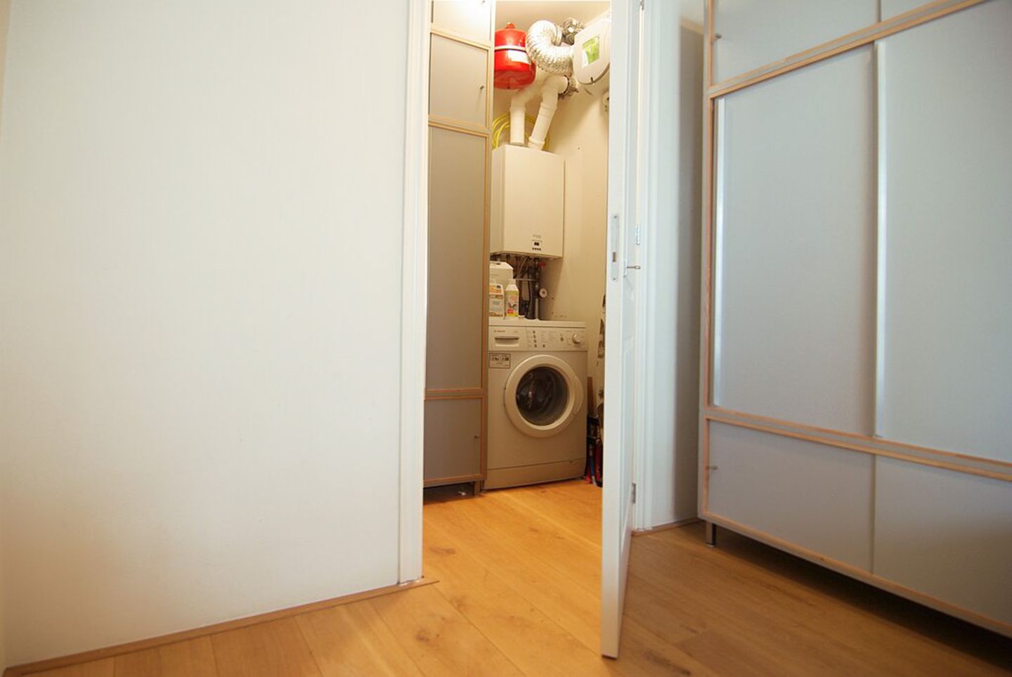 Turnkey apartment with balcony in the heart of De Pijp — 17
