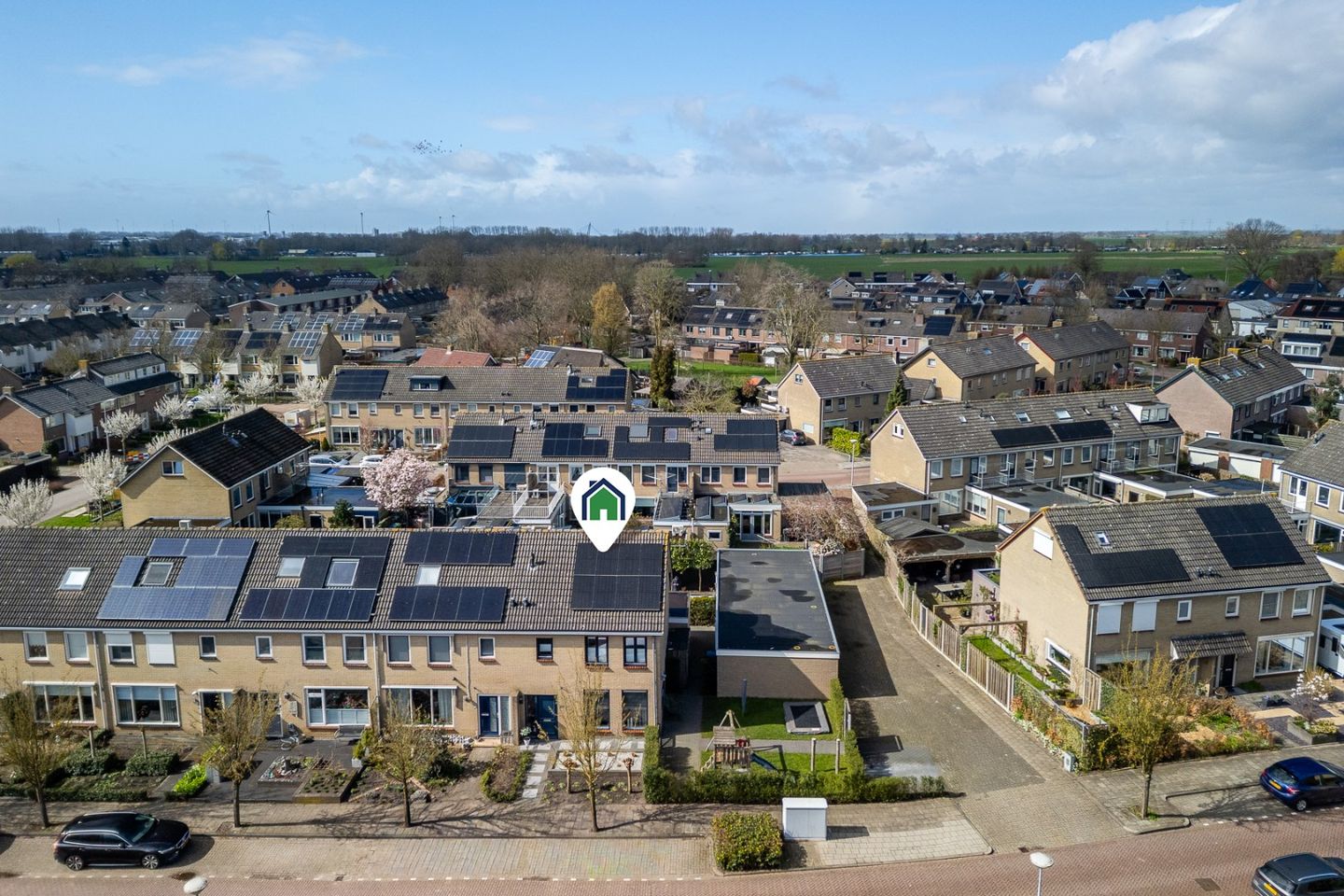 Fully Renovated Corner Home with Garage and Five Bedrooms in IJsselmuiden Center — 48
