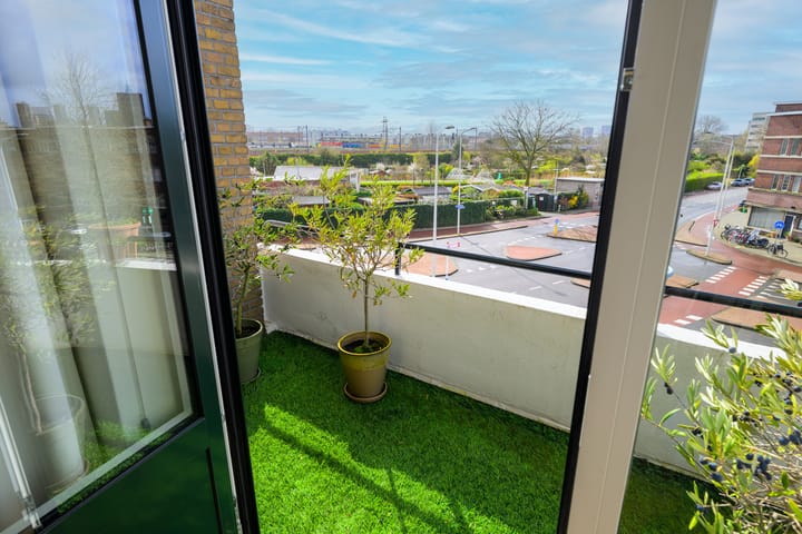 Foto 3 van Van Heutszstraat 106