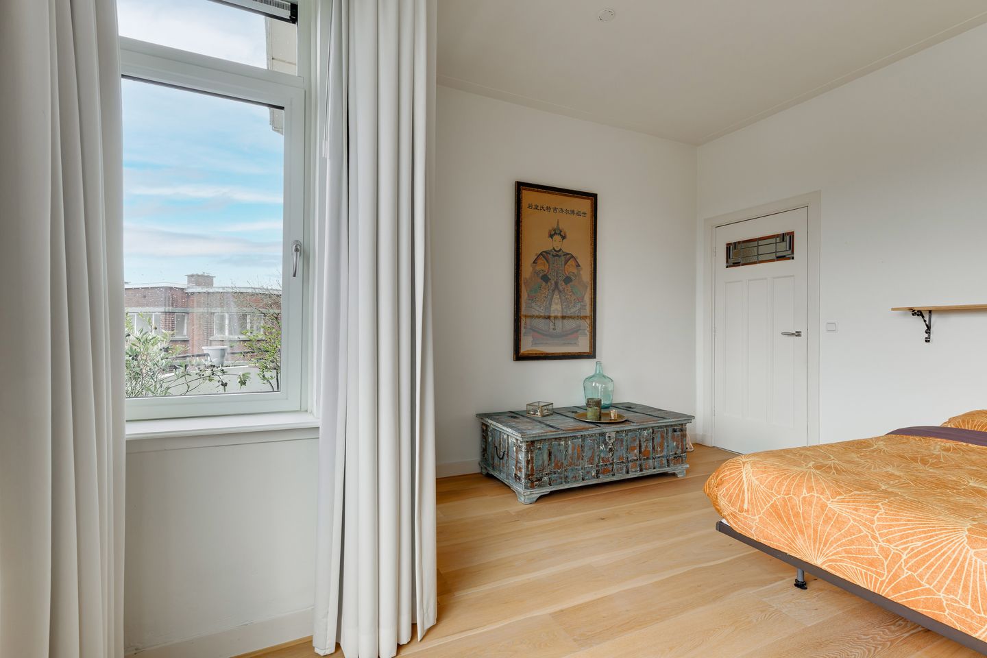 Renovated Apartment with Three Bedrooms and City Views in Bezuidenhout — 14