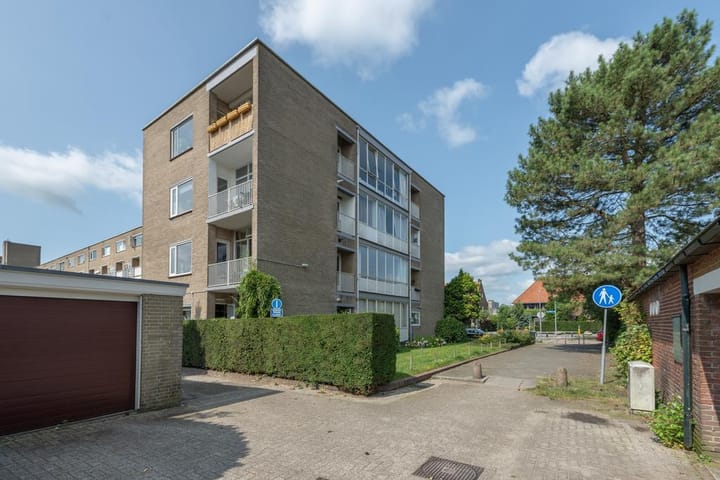 Photo 4 of Loosdrechtseweg 141