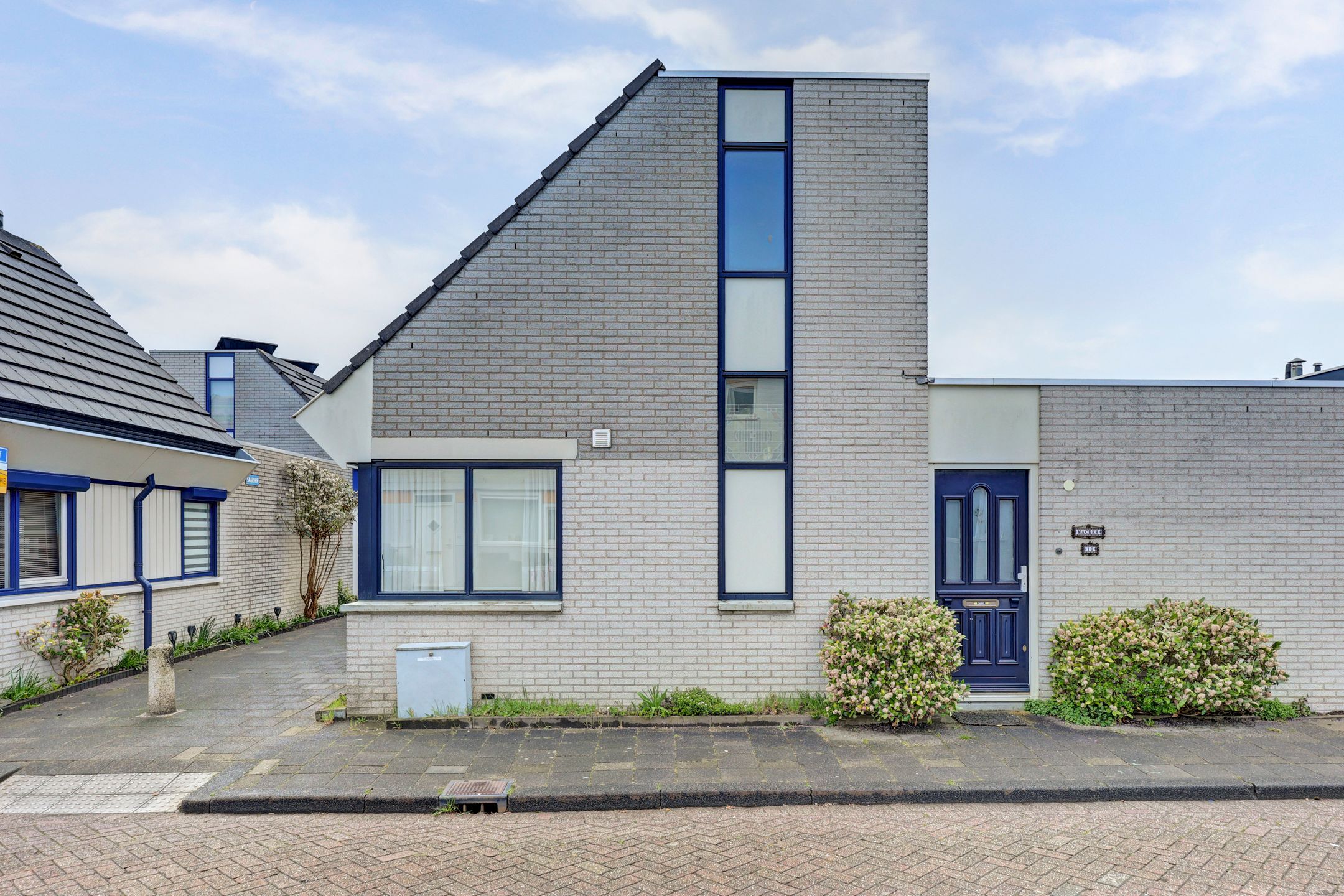 Life-cycle suitable corner home with sunny south-facing garden in Schenkel — 15