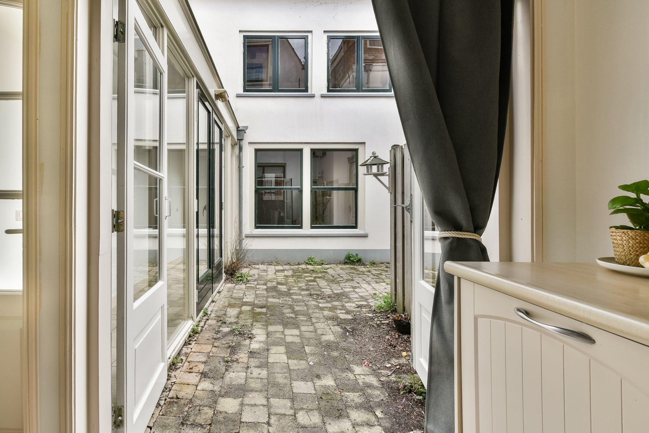 Photo 9 of Hooglandse Kerkgracht 14
