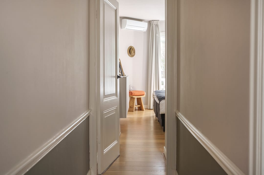 Elegant Parterre Apartment with Direct Access to Sunny Court Park in Duinoord — 40