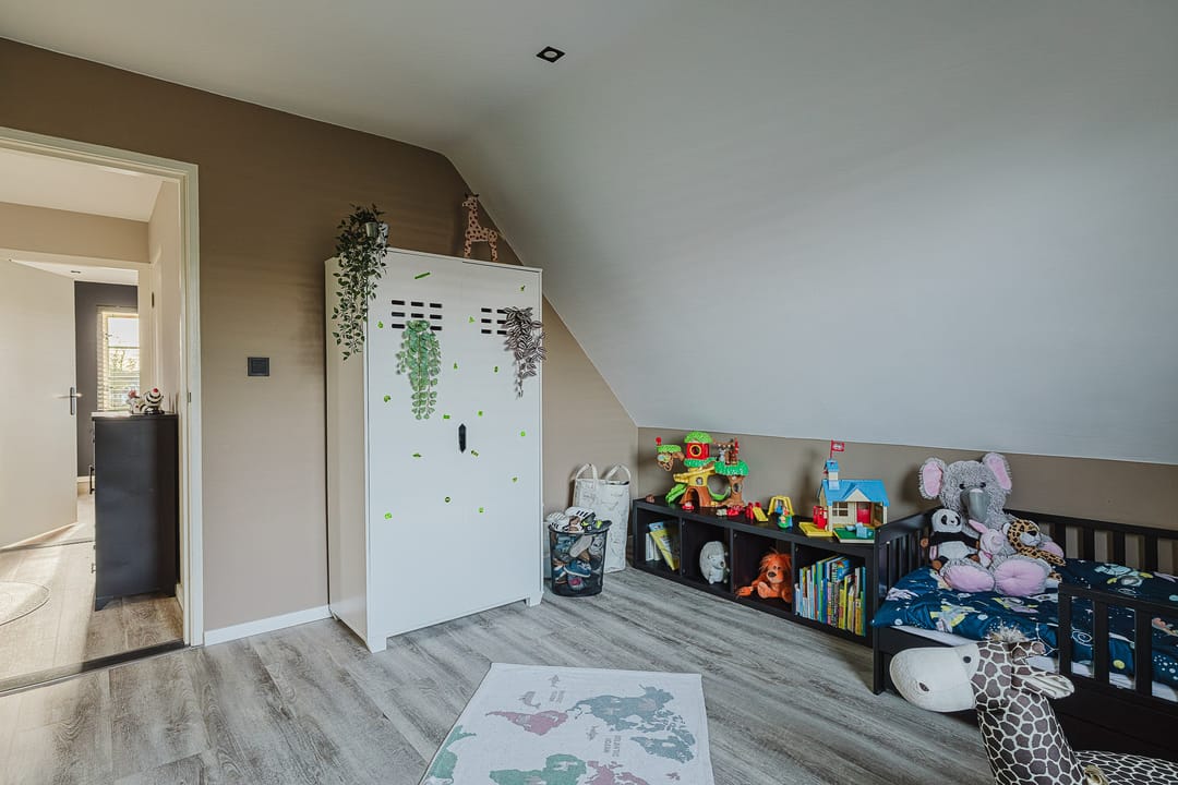 Spacious Detached Family Home with Large Garden in Rucphen — 28