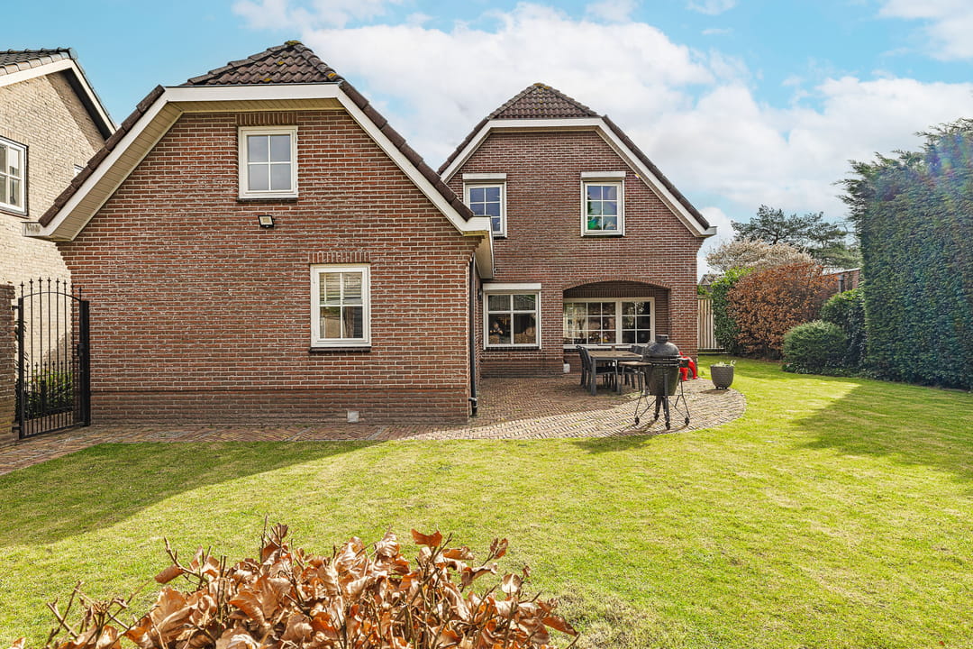 Spacious Detached Family Home with Large Garden in Rucphen — 46