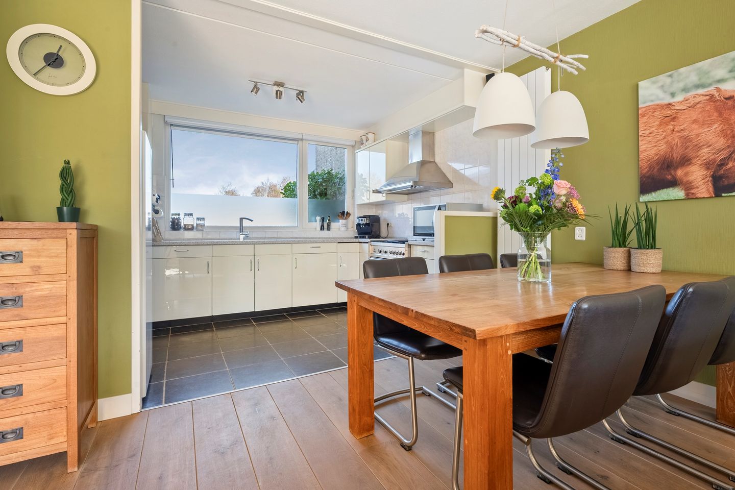 Spacious and Sustainable Family Home with Water Views in Den Helder — 13
