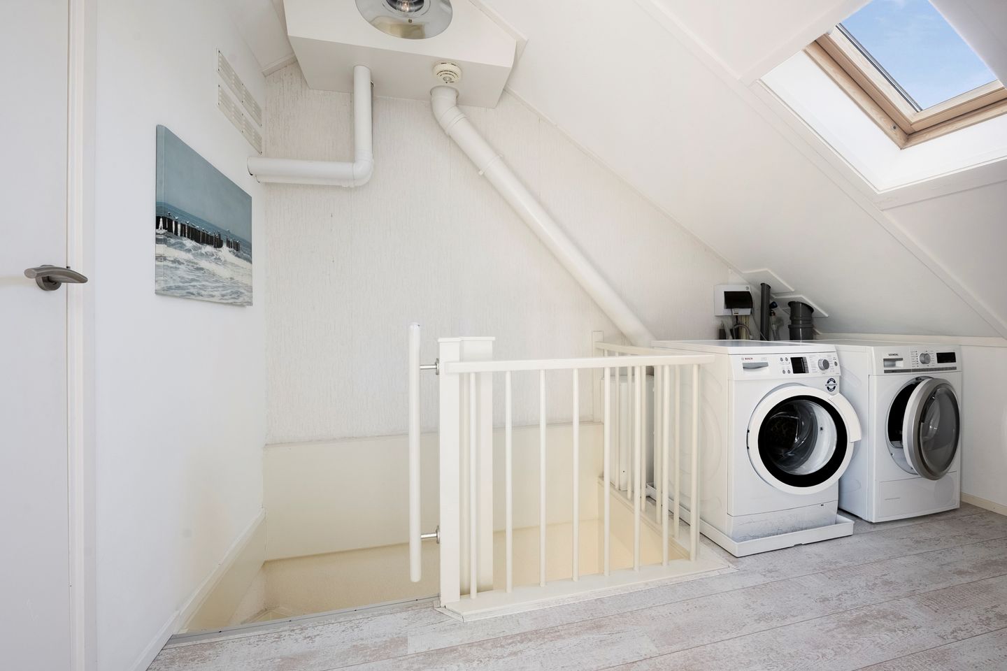 Spacious and Sustainable Family Home with Water Views in Den Helder — 38