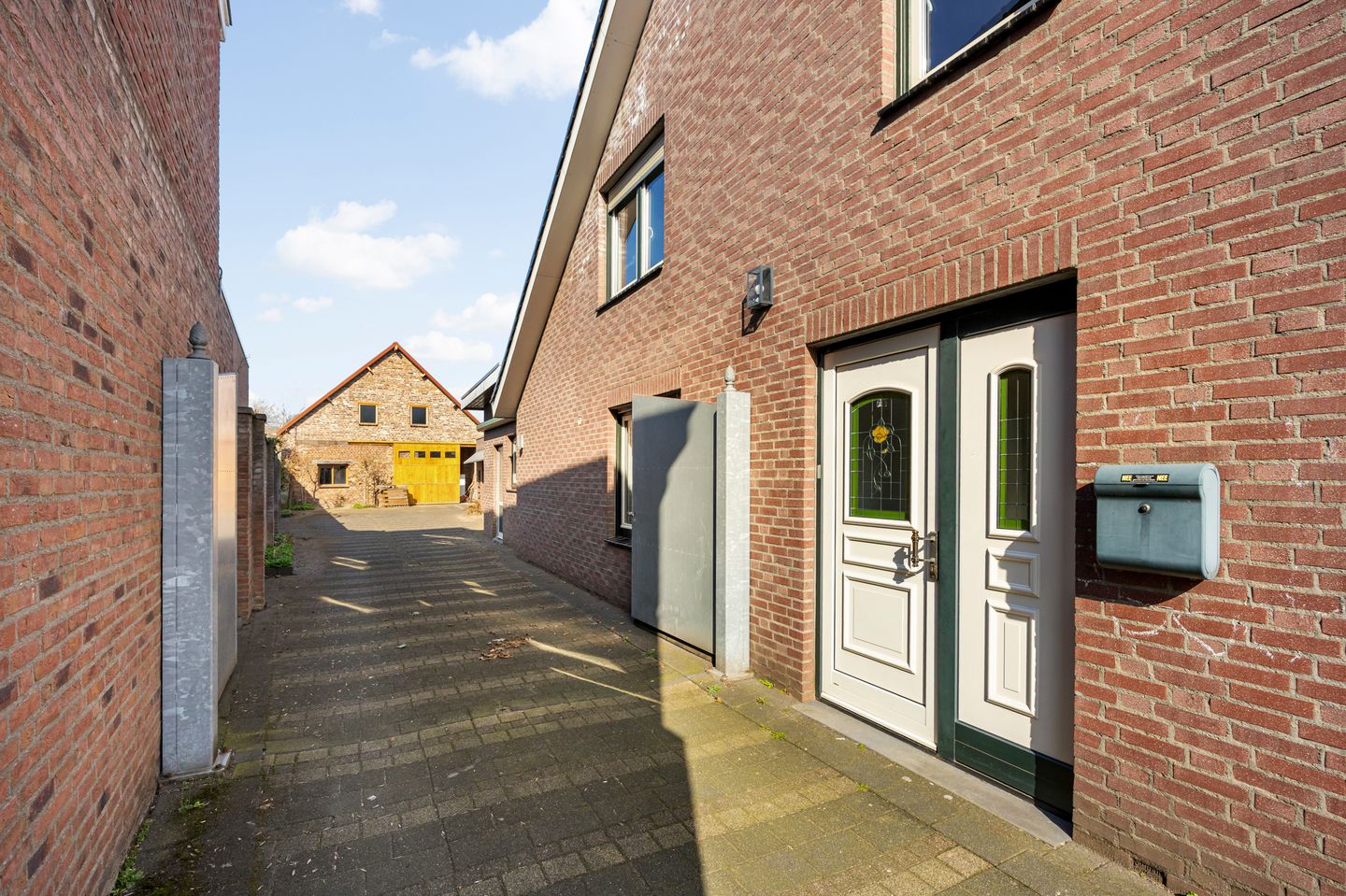Unique Property with Historic Barn and Spacious Garden in Echt Centre — 20