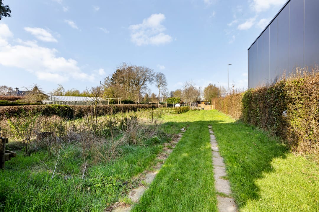 Unique Property with Historic Barn and Spacious Garden in Echt Centre — 17
