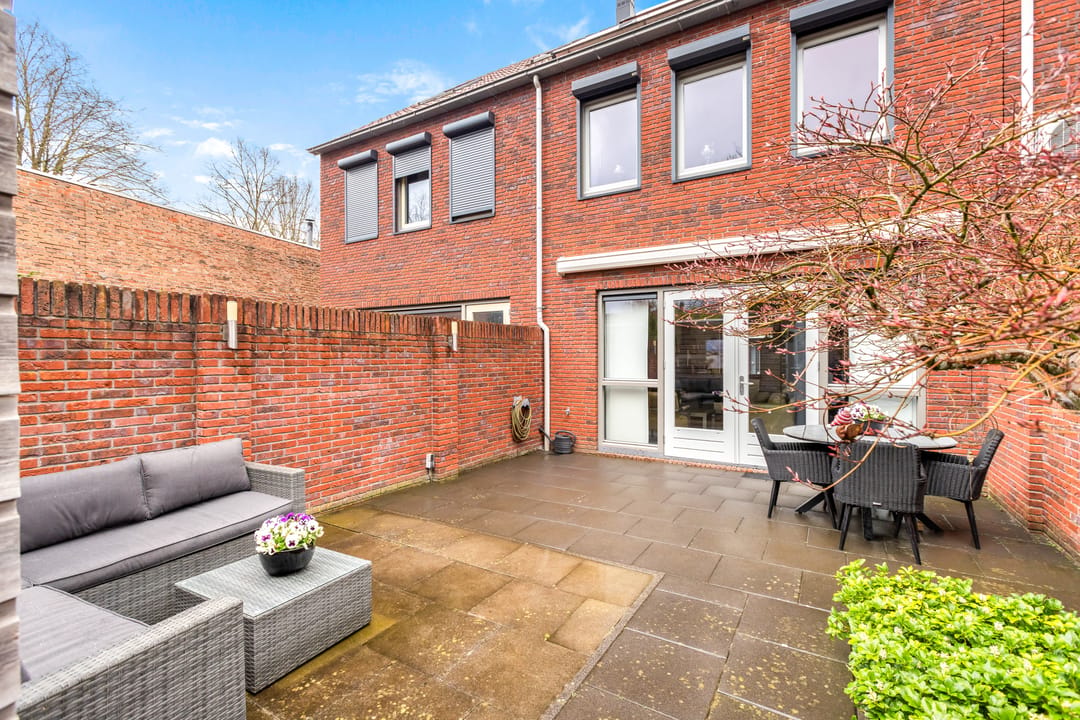 Sustainable family home with 4 bedrooms and sunny south-facing garden in Goirke, Tilburg — 26