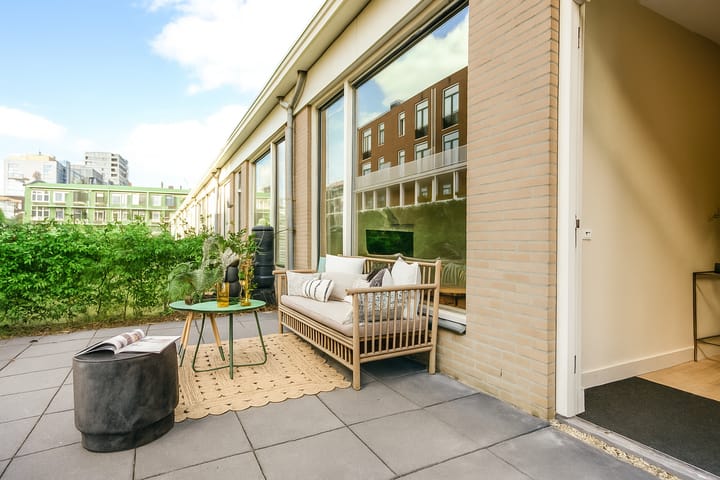 Photo 3 of Obrechtstraat 411