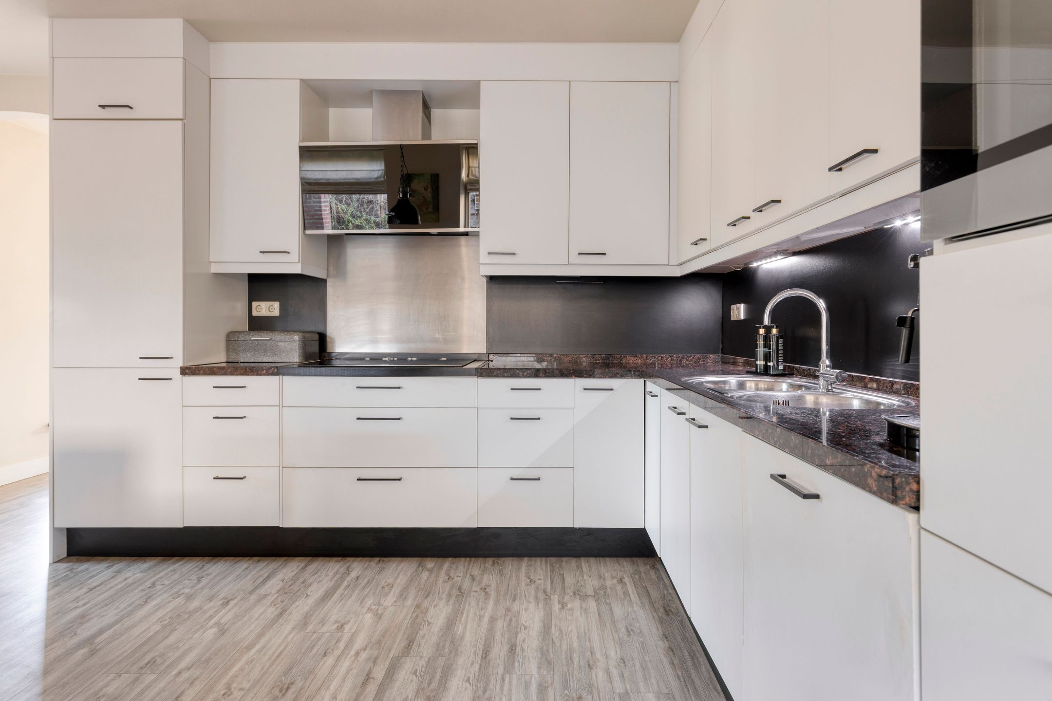 Spacious Residential Farmhouse with Annex in Elshout — 35