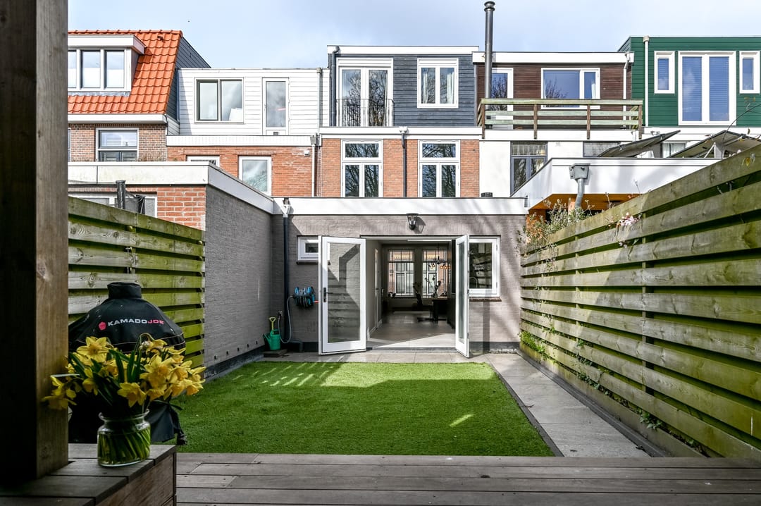 Characterful family home with south-facing garden in Haarlem's Leidsebuurt — 36