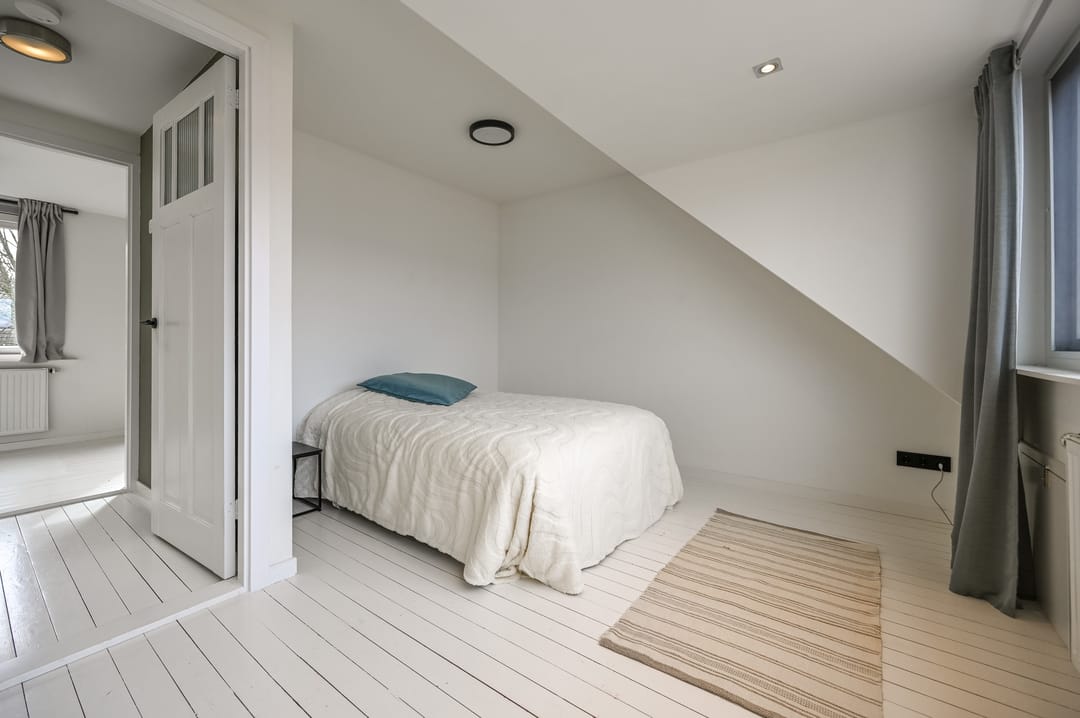 Characterful family home with south-facing garden in Haarlem's Leidsebuurt — 30