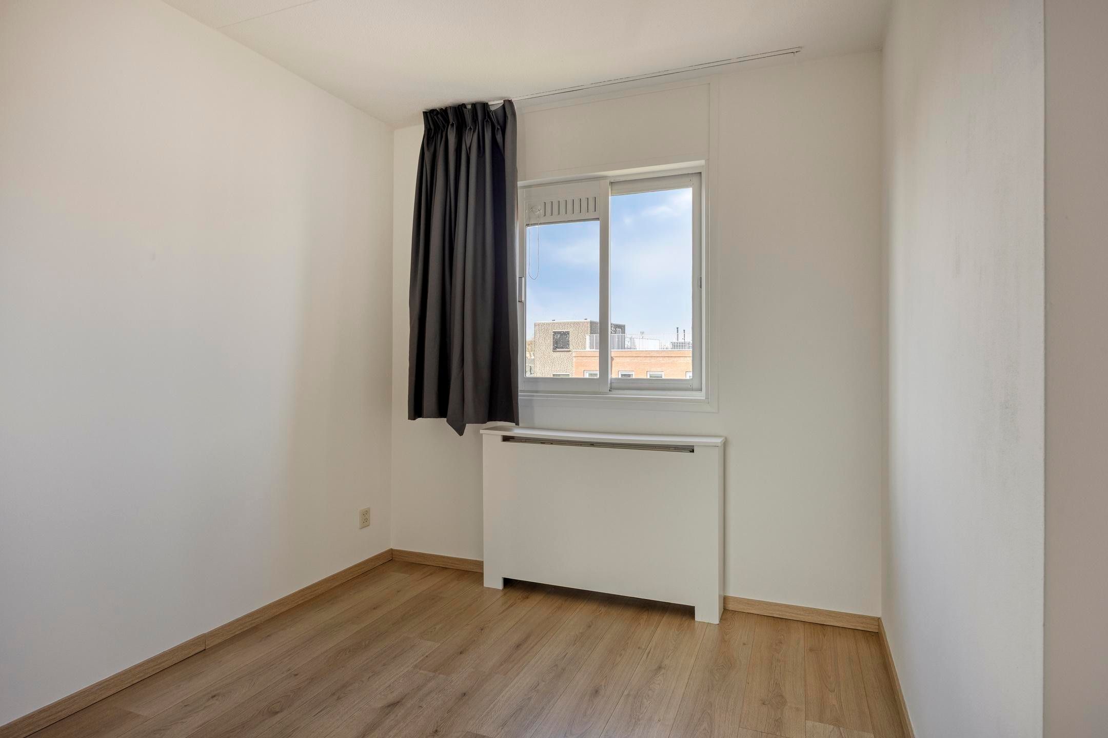 Photo 21 of Sint Josephstraat 102