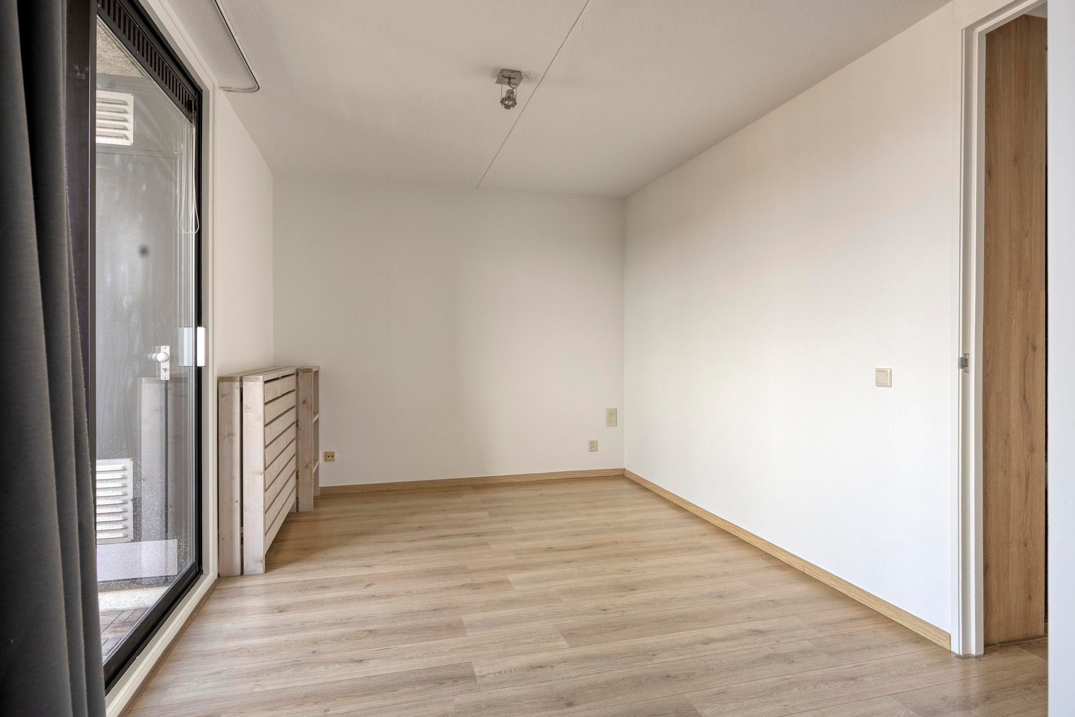 Photo 15 of Sint Josephstraat 102