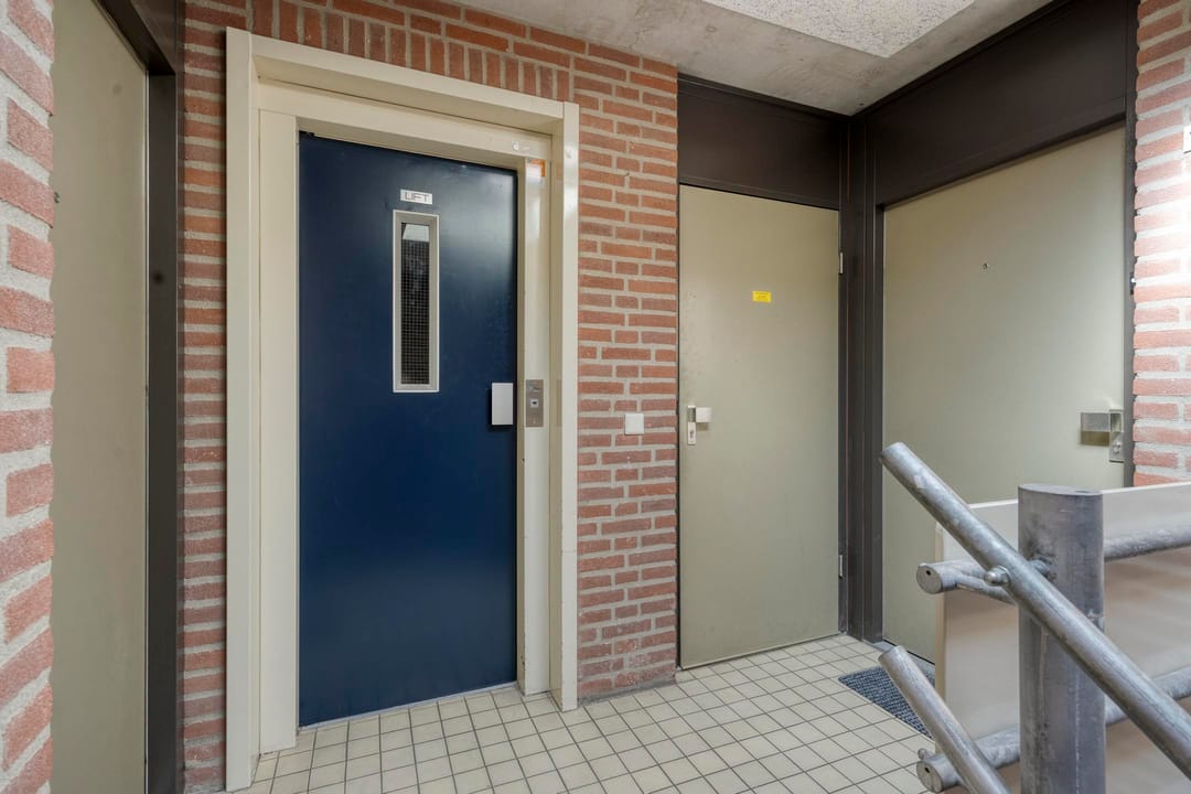 Photo 31 of Sint Josephstraat 102