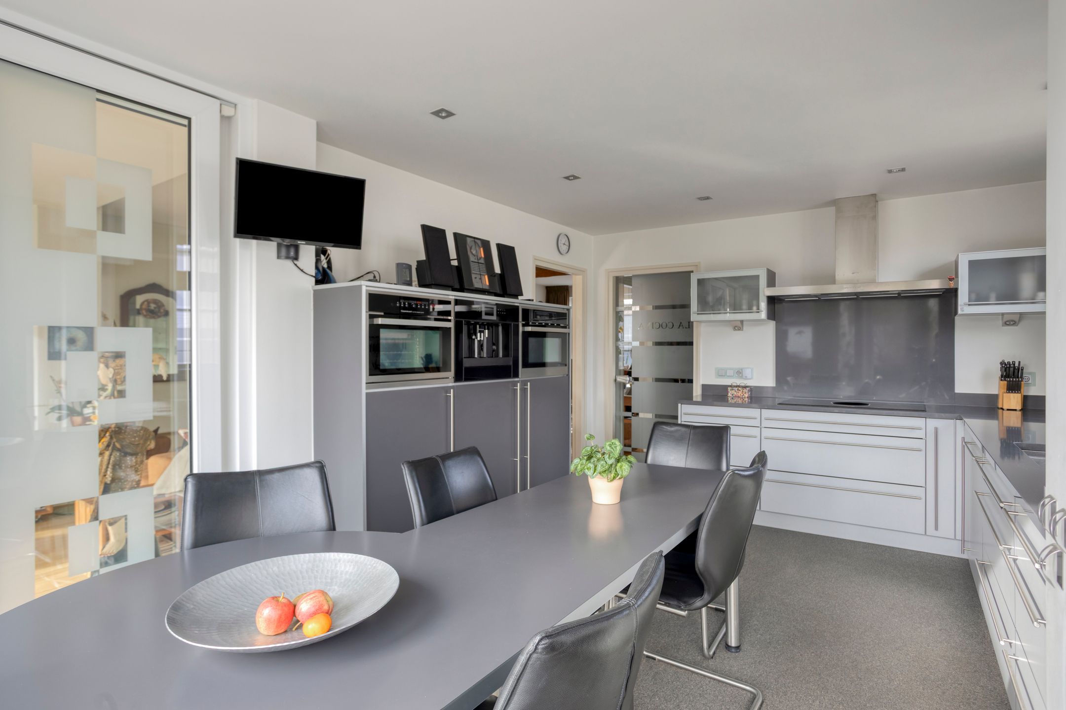 Exceptional detached villa with indoor pool, lift and double occupancy potential in Maastricht — 18
