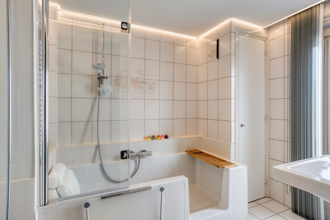 Exceptional detached villa with indoor pool, lift and double occupancy potential in Maastricht — 28