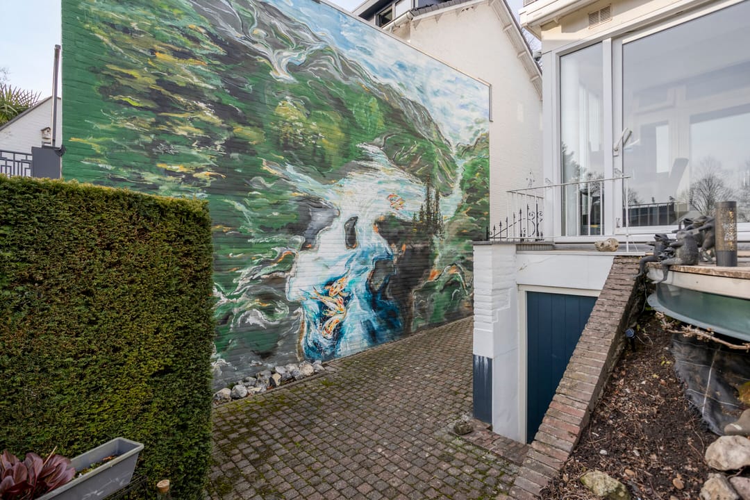 Exceptional detached villa with indoor pool, lift and double occupancy potential in Maastricht — 52
