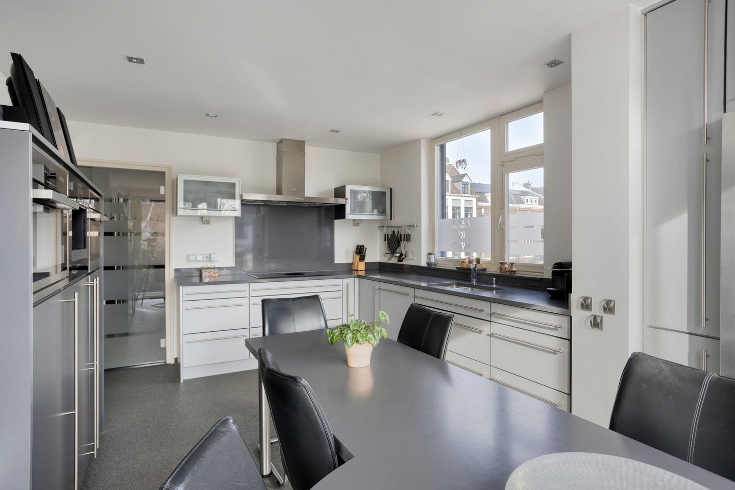 Exceptional detached villa with indoor pool, lift and double occupancy potential in Maastricht — 19