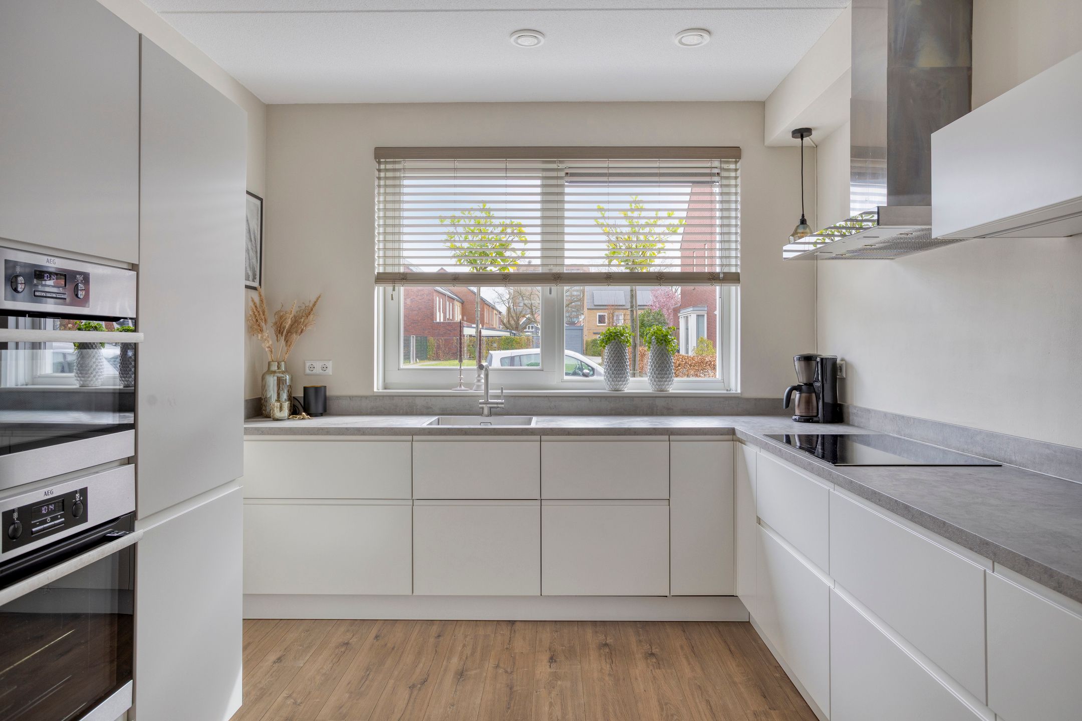 Photo 3 of Zeelandstraat 2