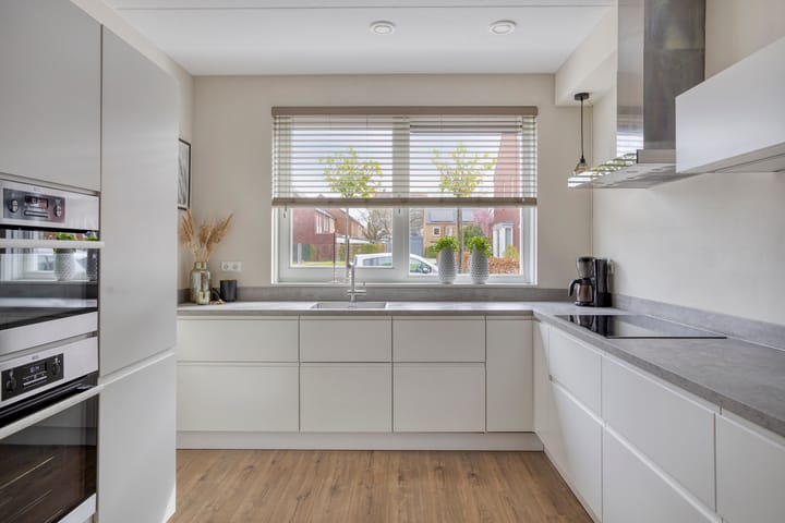 Photo 3 of Zeelandstraat 2