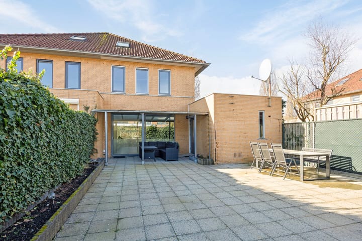 Photo 2 of Asdonksestraat 1