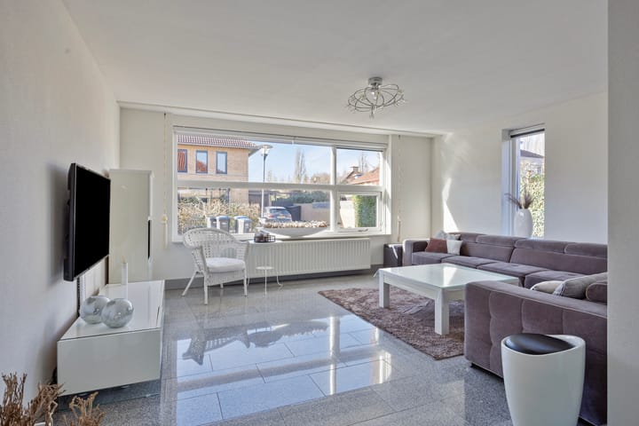 Photo 3 of Asdonksestraat 1