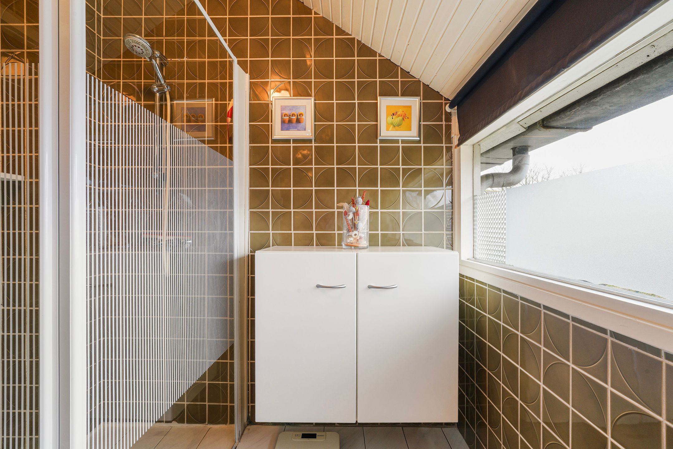 Semi-detached family home with renovation potential in peaceful Liempde — 29