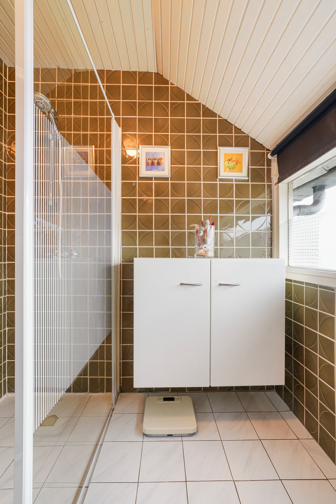 Semi-detached family home with renovation potential in peaceful Liempde — 31