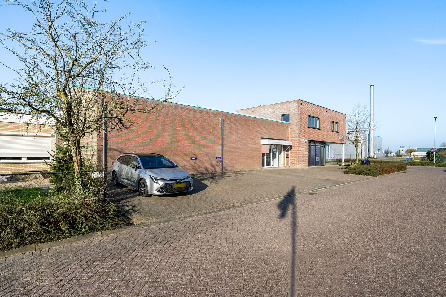 Bekijk foto 2 van Ondernemersweg 19