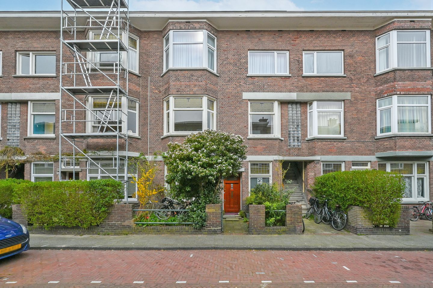 Ready-to-move-in apartment with luxury kitchen in Den Haag Oostbroek-Noord — 22