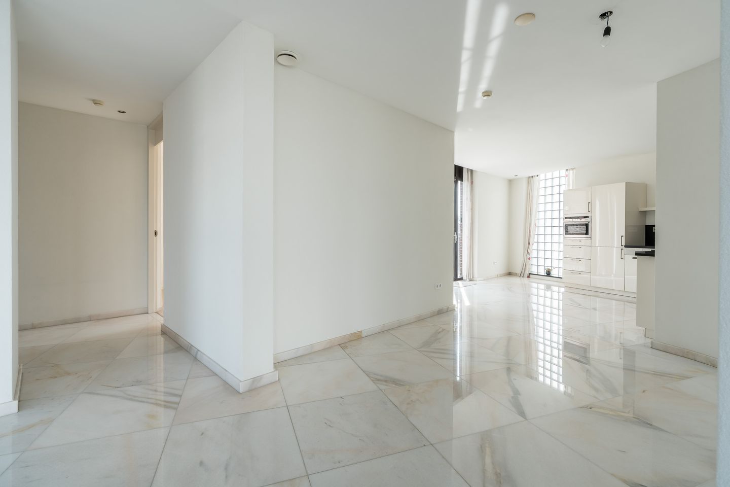 Foto 10 van Emmasingel 87-C