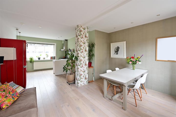 Photo 2 of Van de Sande Bakhuyzenstraat 64