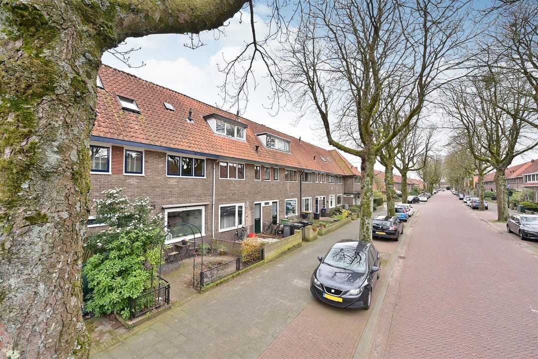 Photo 1 of Van de Sande Bakhuyzenstraat 64
