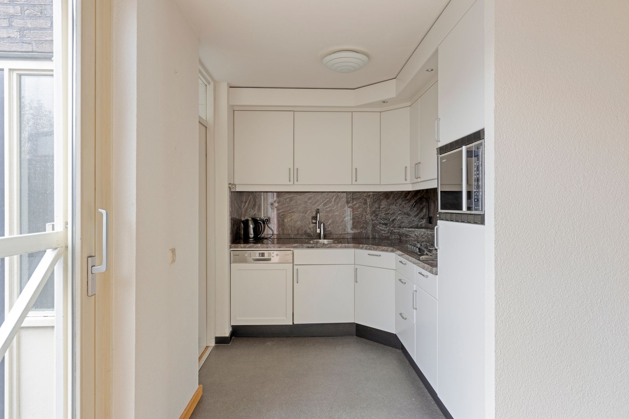 Foto 12 van Baron van Leefdaelstraat 66